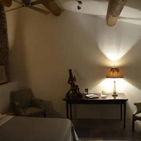 Guest house The Rhone Retreat